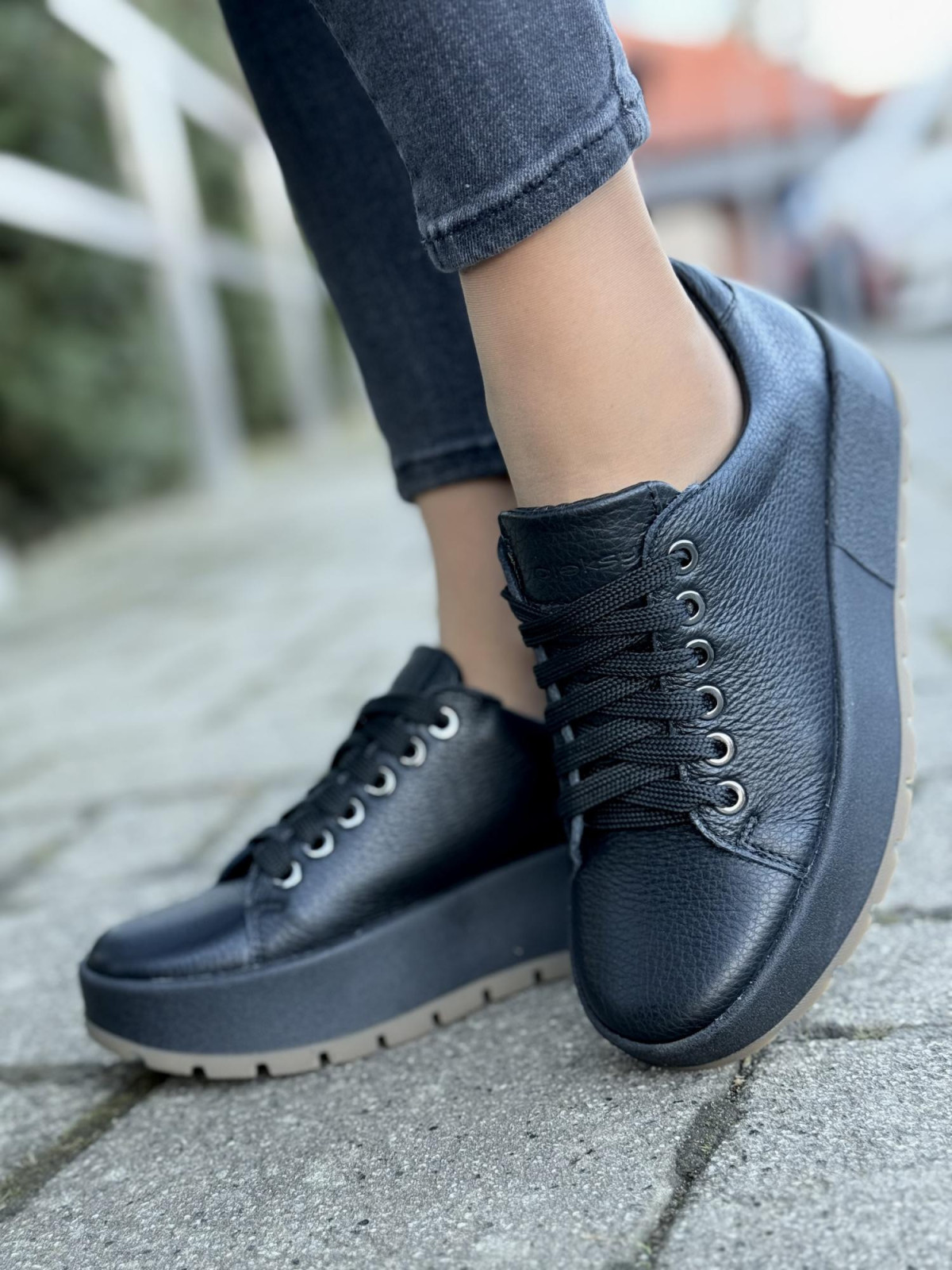 Sneakersy OLEKSY ze skóry Polskiej produkcji