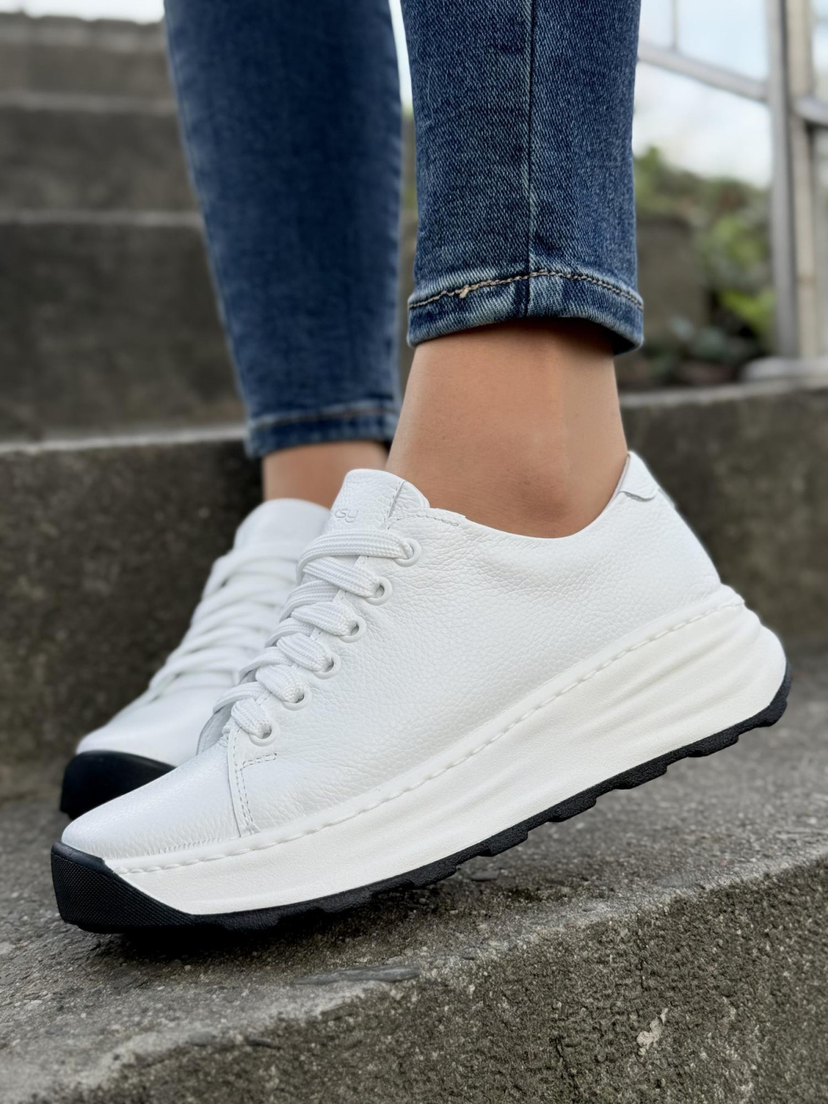 Sneakersy OLEKSY ze skóry Polskiej produkcji