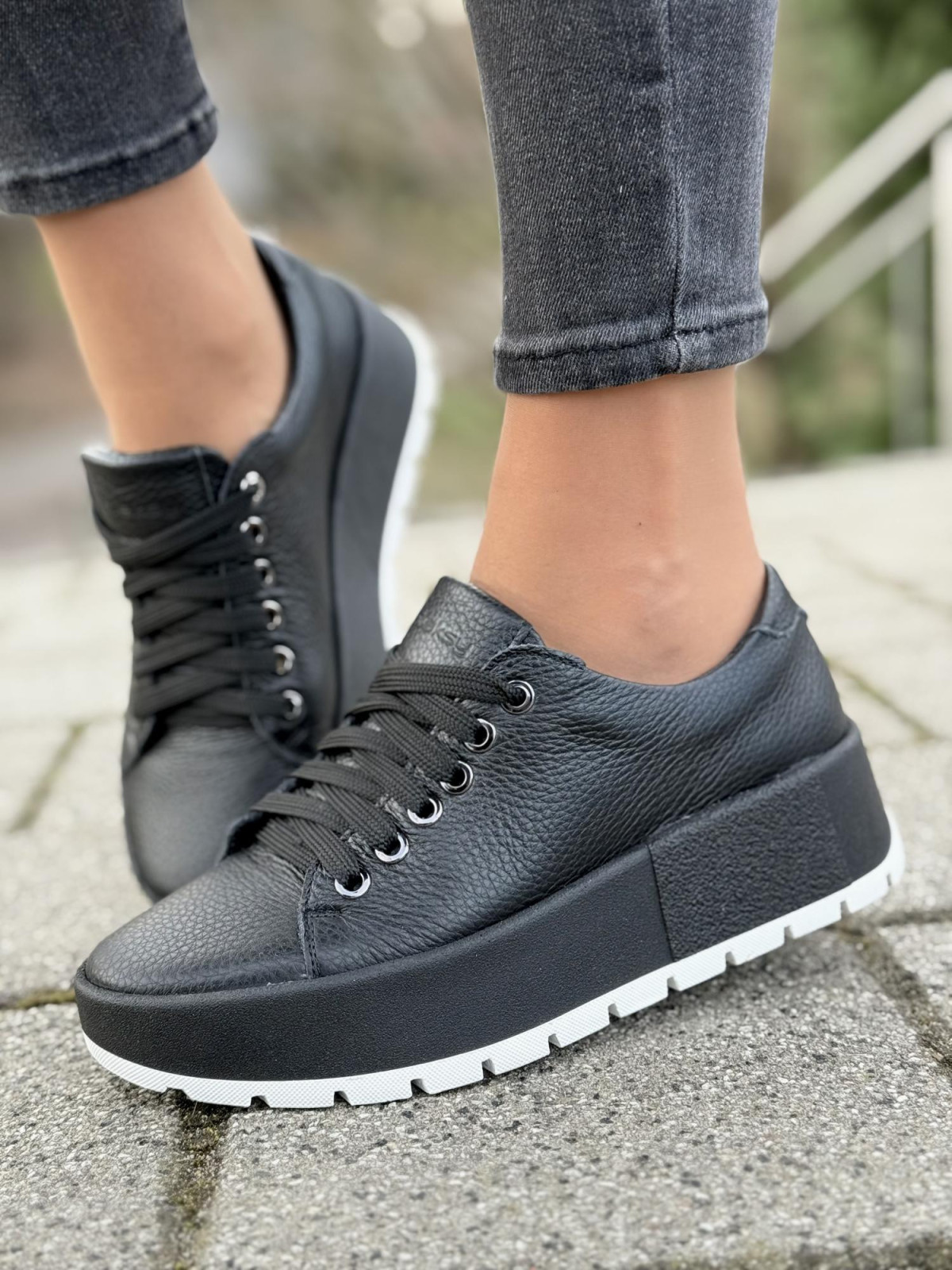 Sneakersy OLEKSY ze skóry Polskiej produkcji