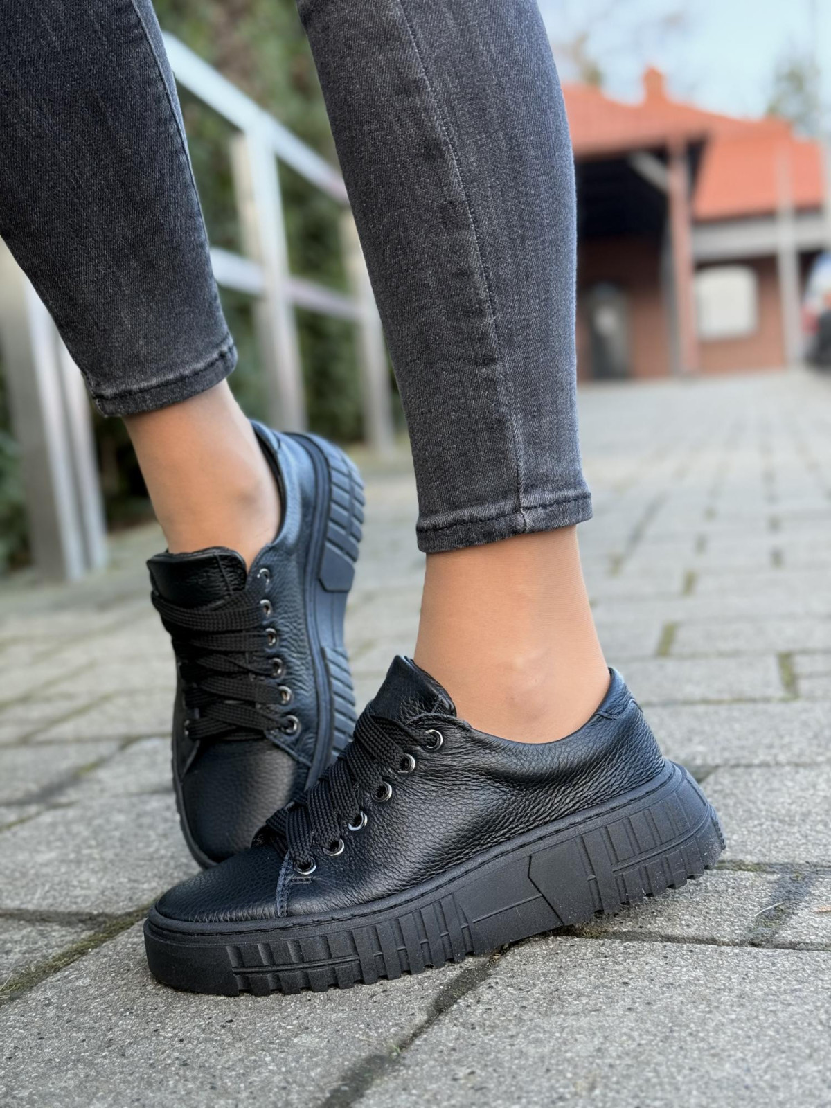 Sneakersy OLEKSY ze skóry Polskiej produkcji