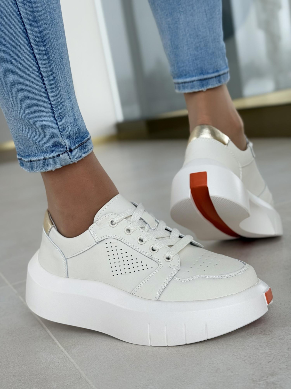 Nowoczesne sneakersy ze skóry naturalnej