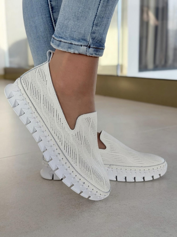 Slipony ze skóry naturalnej