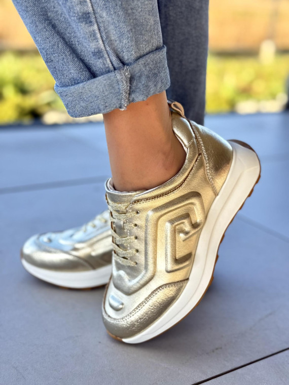 Złote sneakersy damskie ze skóry naturalnej