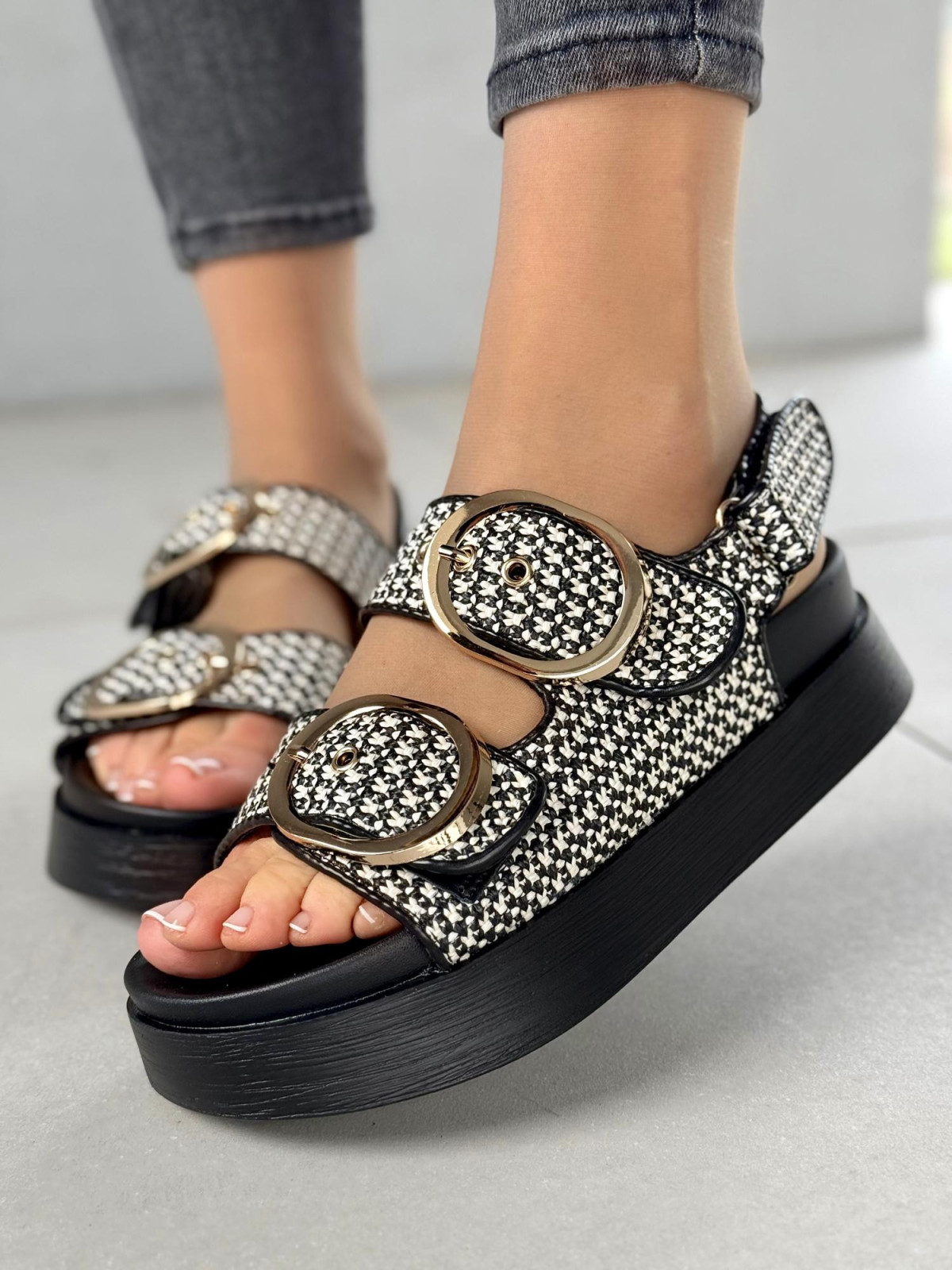 Wygodne klapki damskie