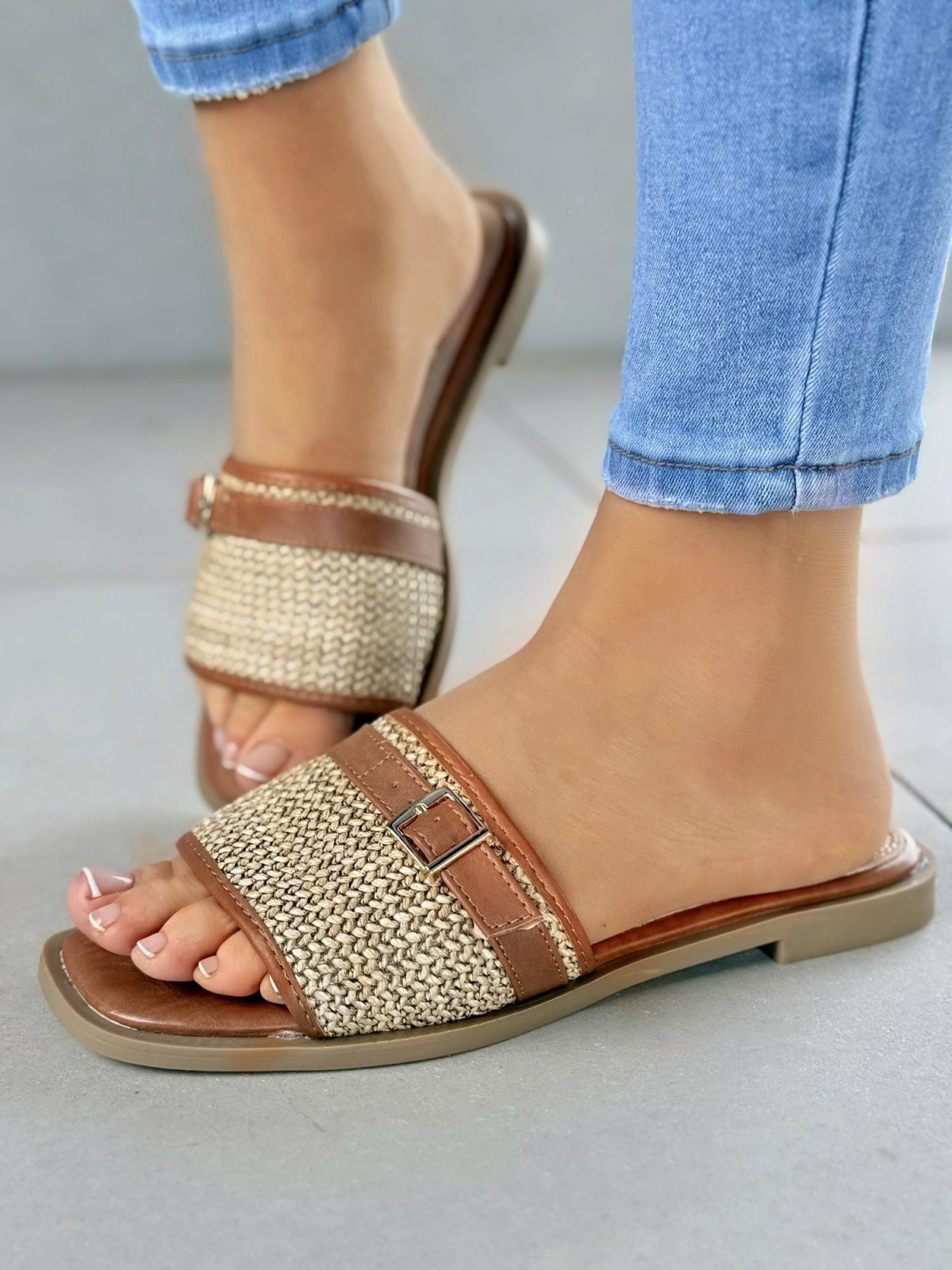 Wygodne klapki damskie