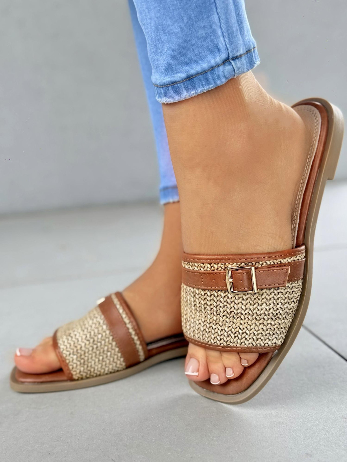 Wygodne klapki damskie