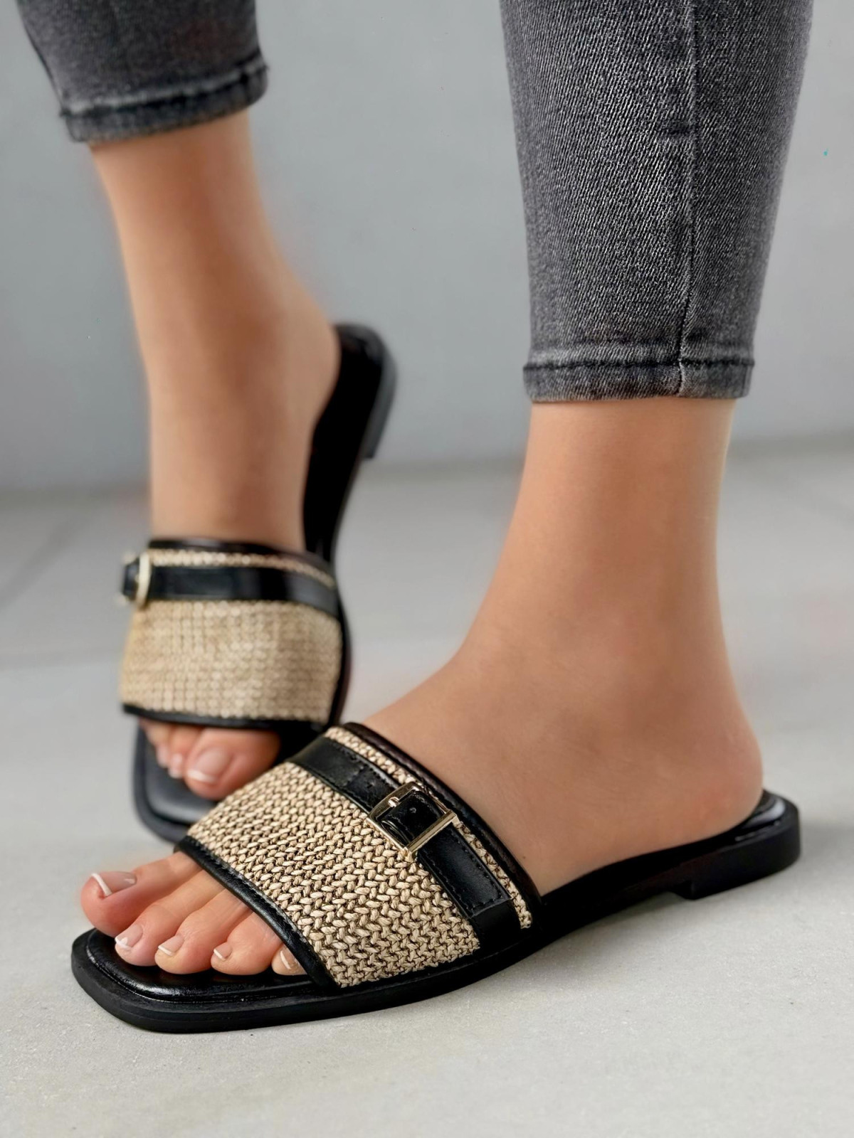 Piękne klapki damskie