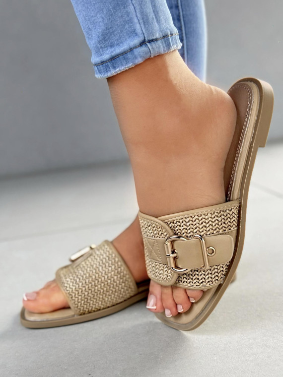 Piękne i wygodne klapki damskie