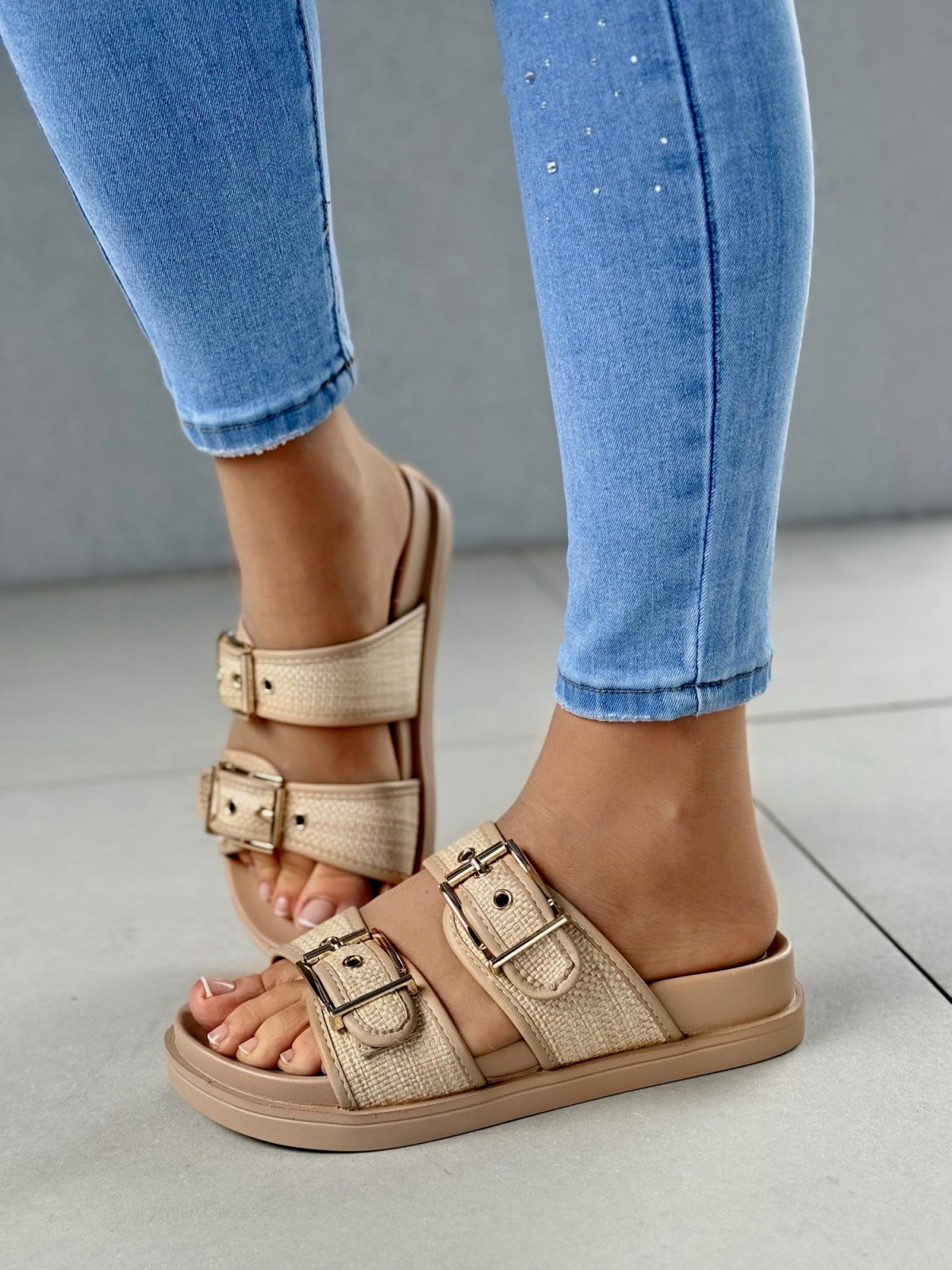 Wyjątkowe i wygodne klapki damskie