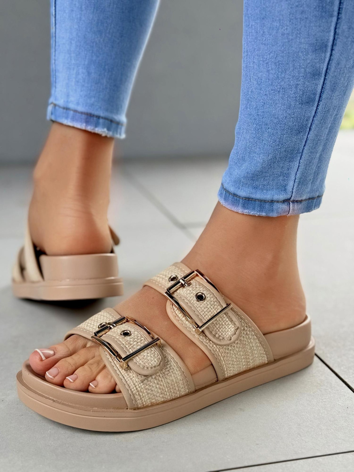 Wyjątkowe i wygodne klapki damskie