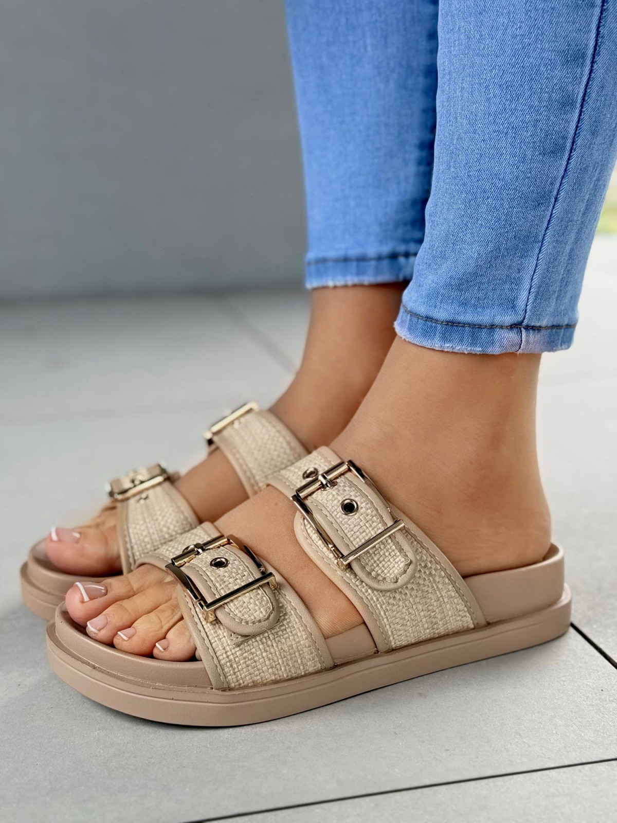 Wyjątkowe i wygodne klapki damskie