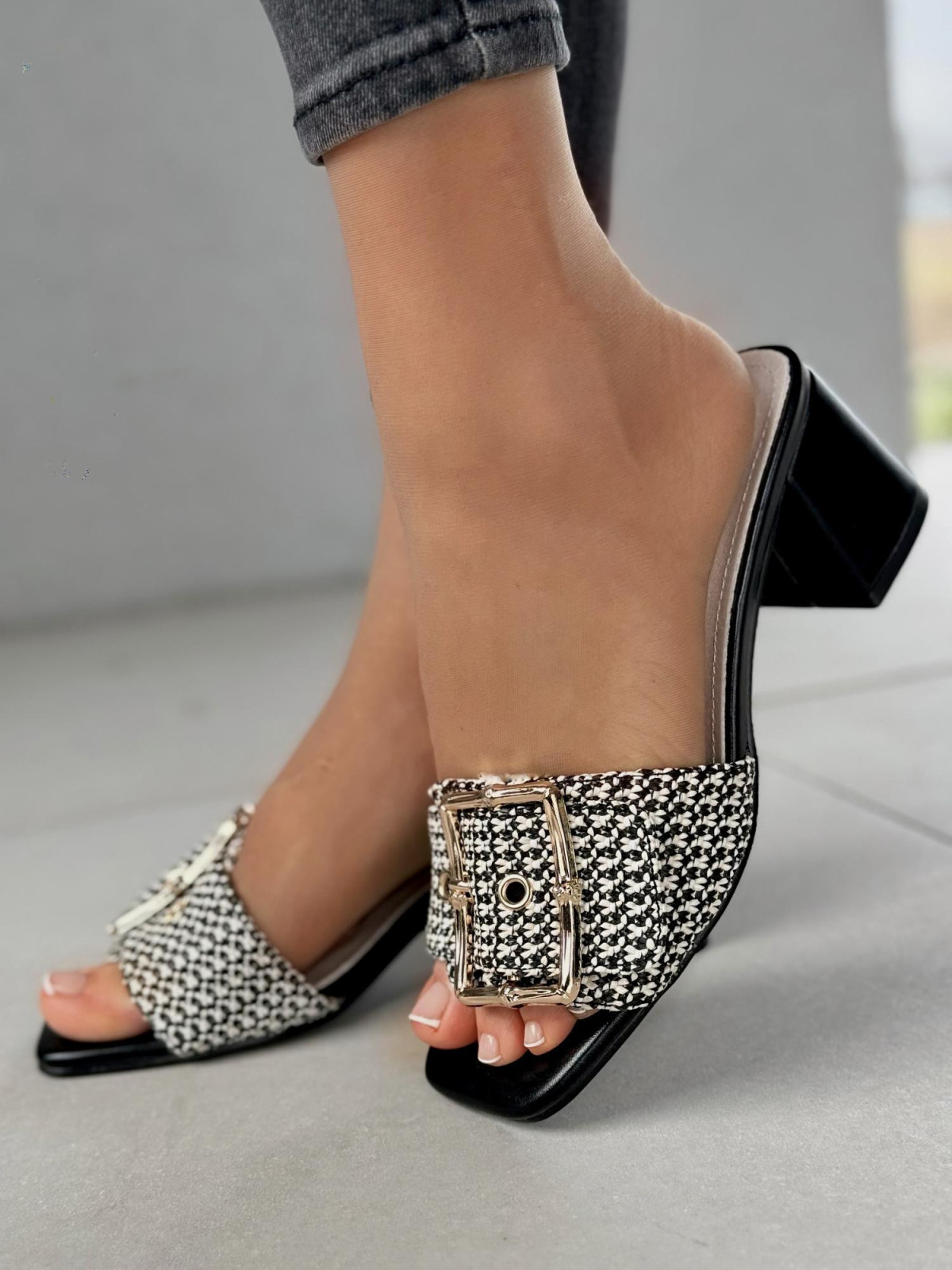 Piękne klapki damskie