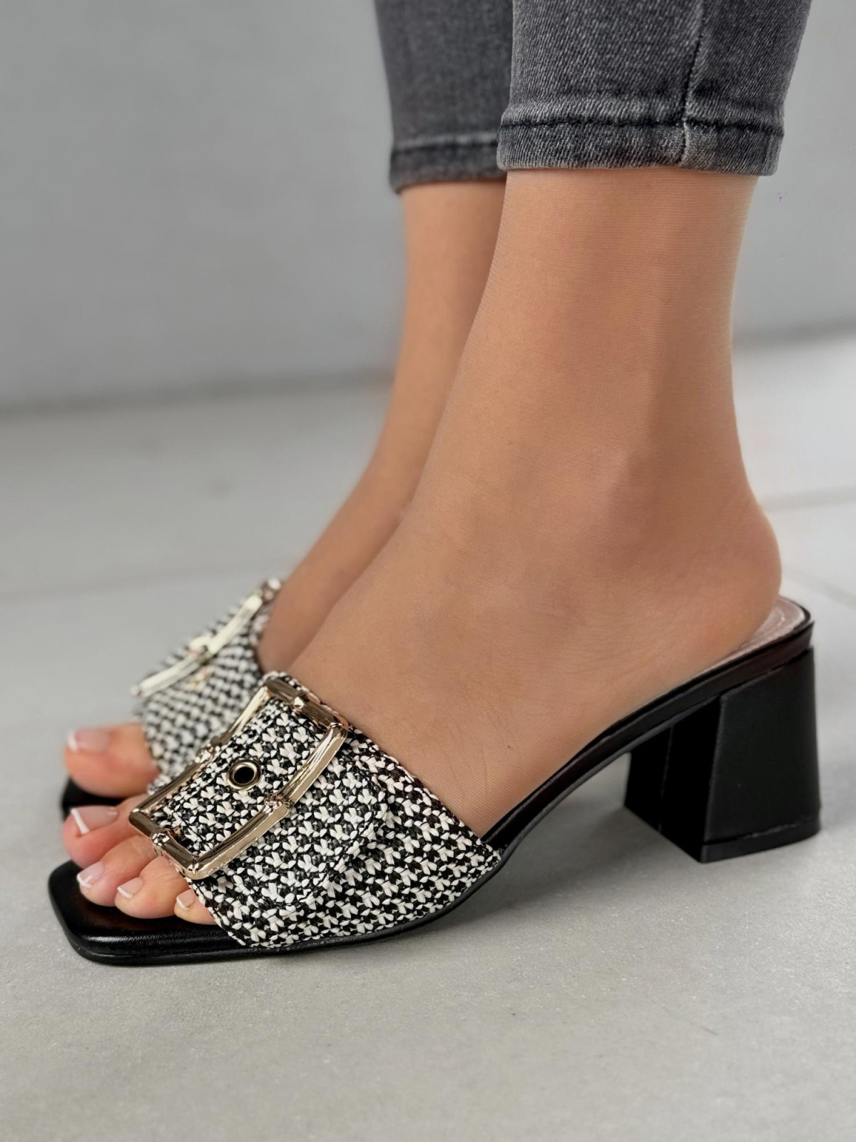 Piękne klapki damskie