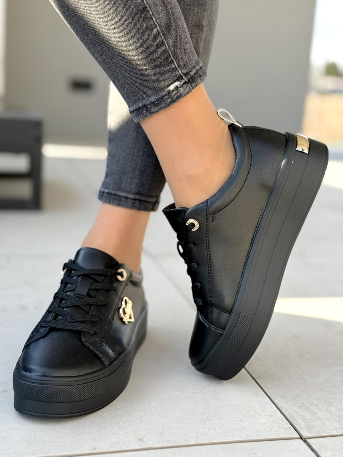 Sneakersy ze skóry naturalnej