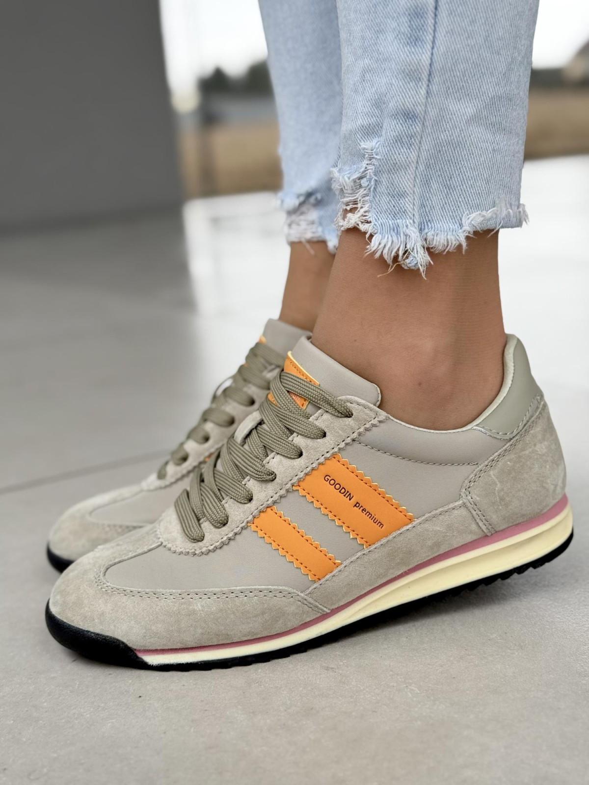 Nowoczesne sneakersy ze skóry naturalnej