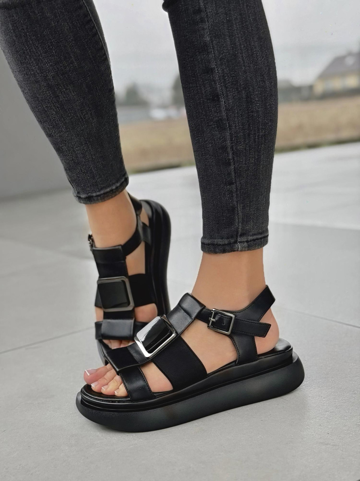 Sandałki damskie ze skóry naturalnej