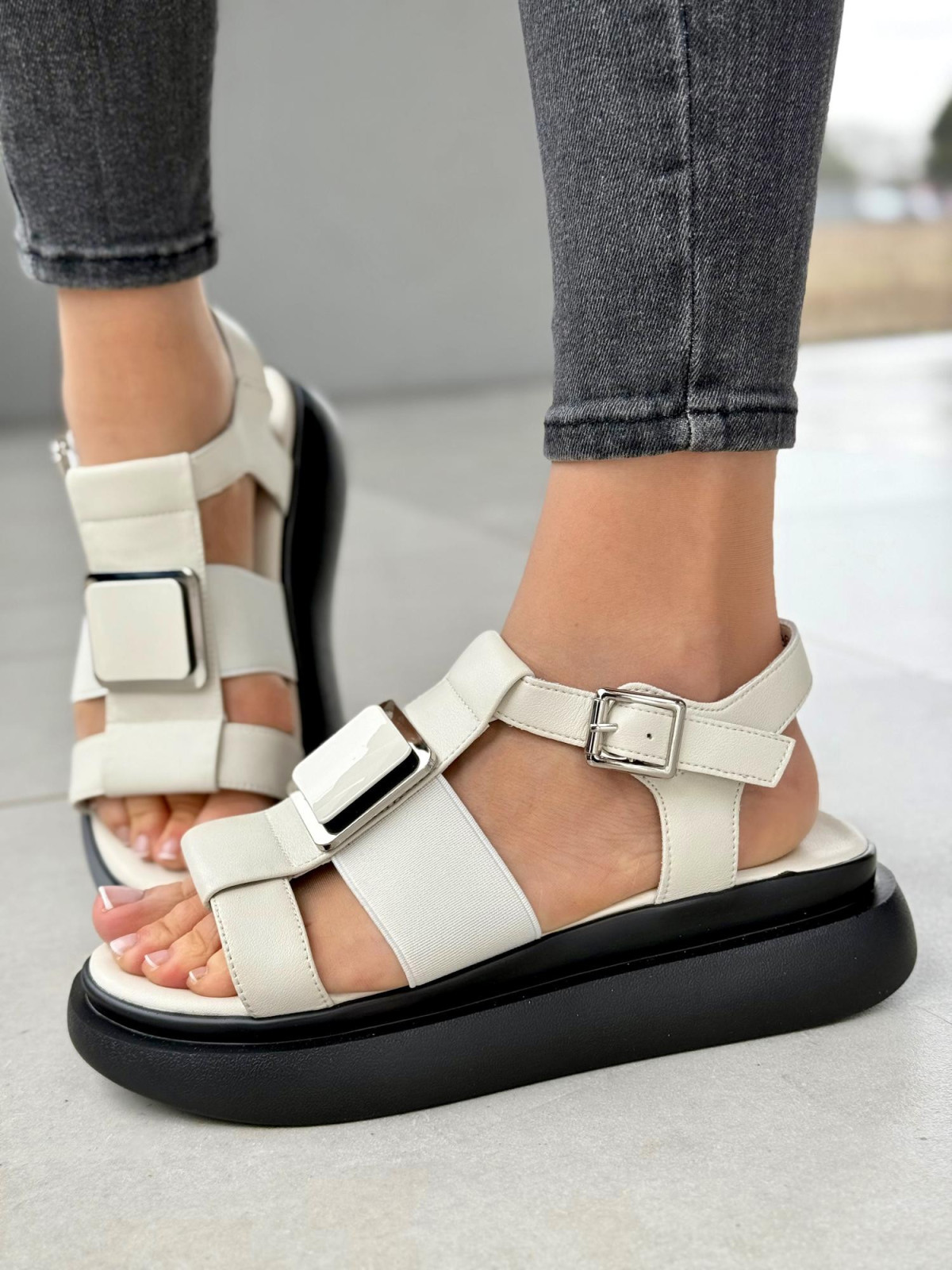 Sanałki beżowe ze skóry naturalnej