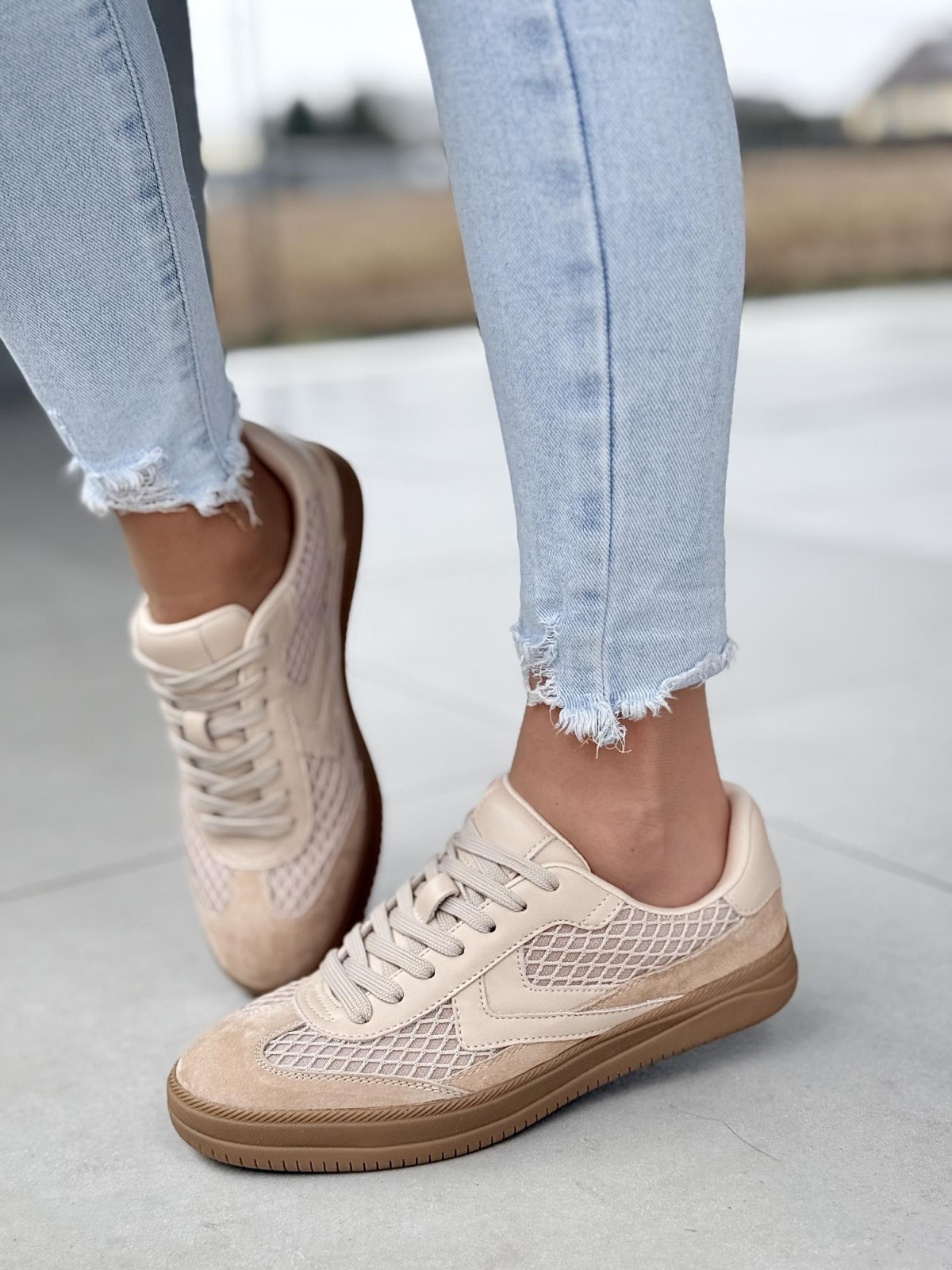 Nowoczesne sneakersy ze skóry naturalnej