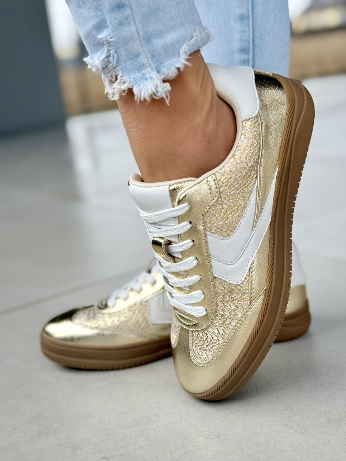 Nowoczesne sneakersy ze skóry naturalnej