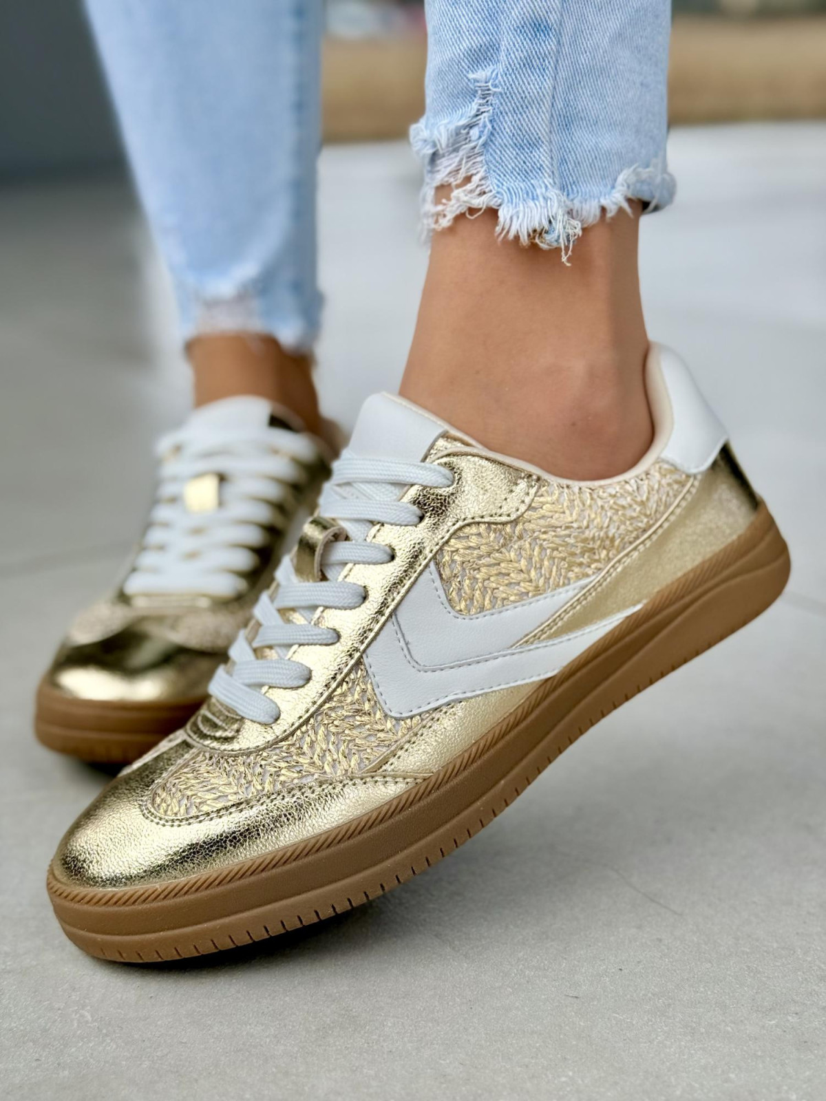 Nowoczesne sneakersy ze skóry naturalnej