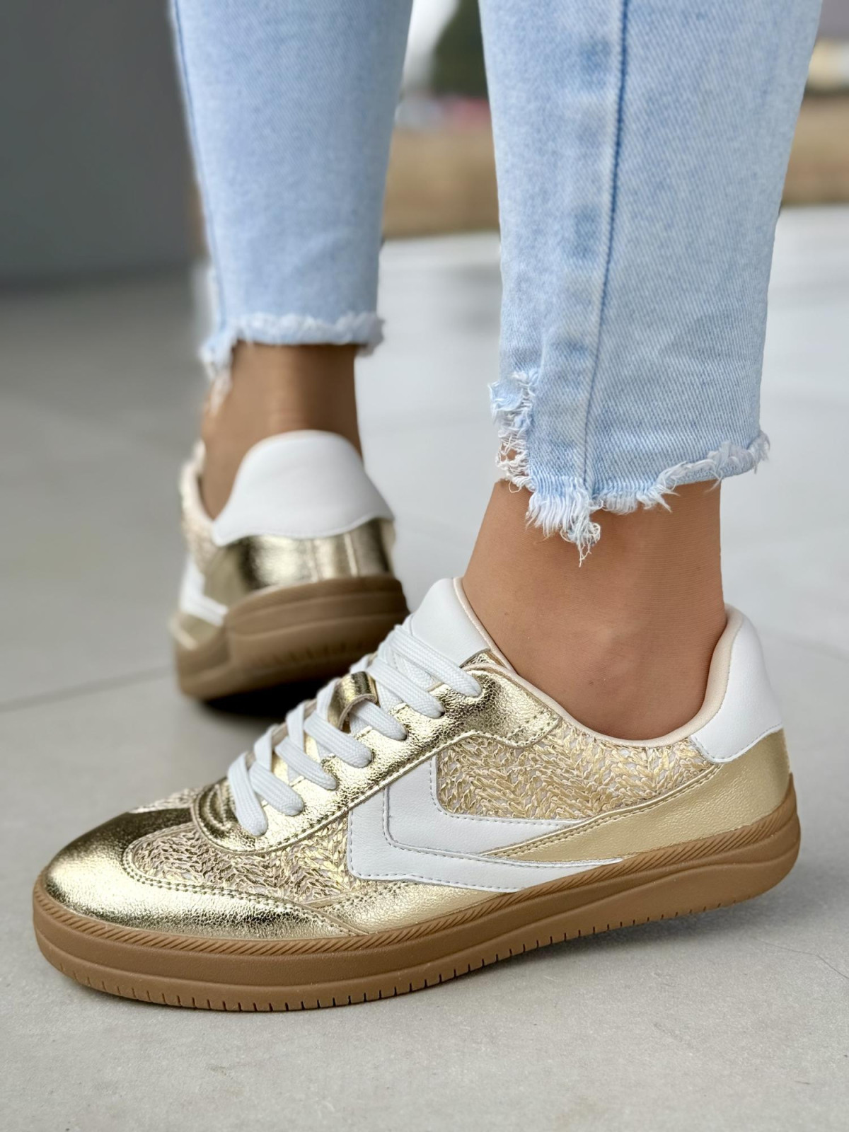 Nowoczesne sneakersy ze skóry naturalnej