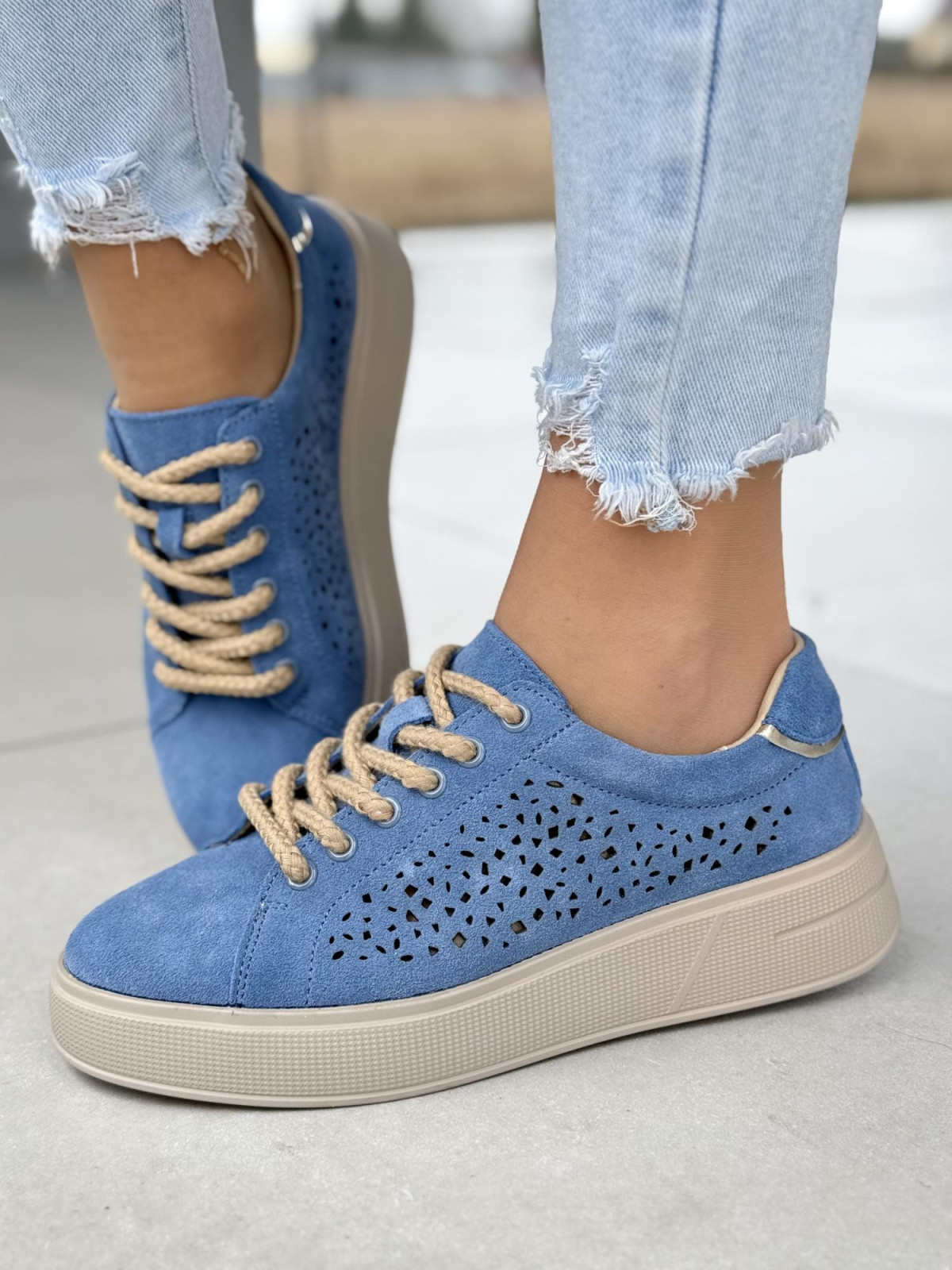 Nowoczesne sneakersy ze skóry naturalnej