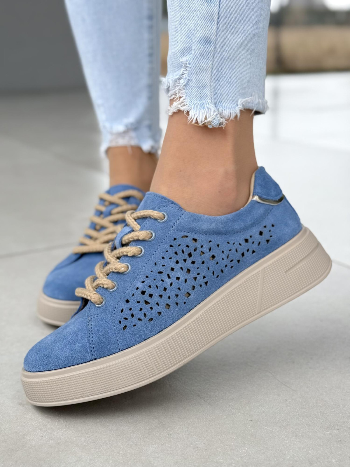 Nowoczesne sneakersy ze skóry naturalnej