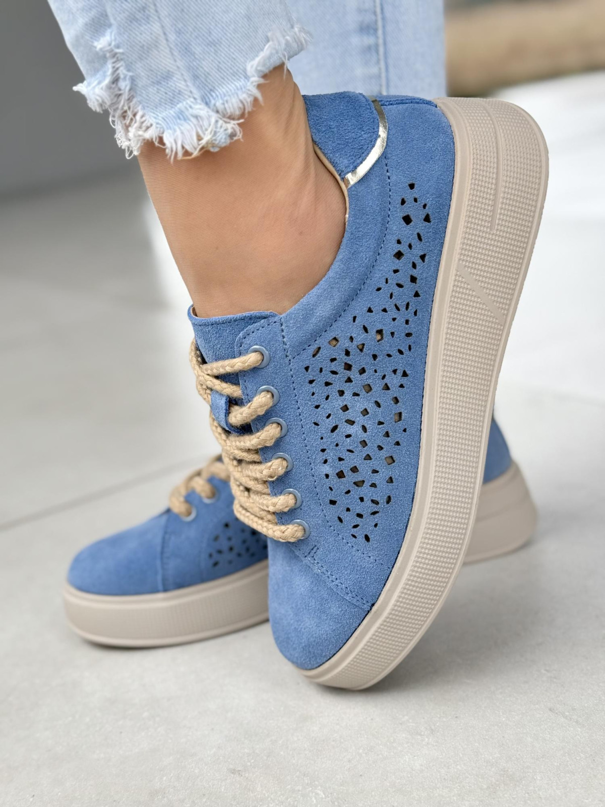 Nowoczesne sneakersy ze skóry naturalnej