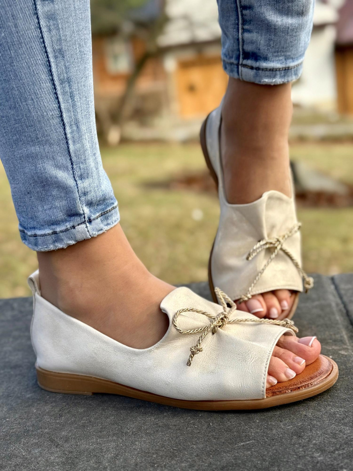 Sandałki damskie ze skóry naturalnej