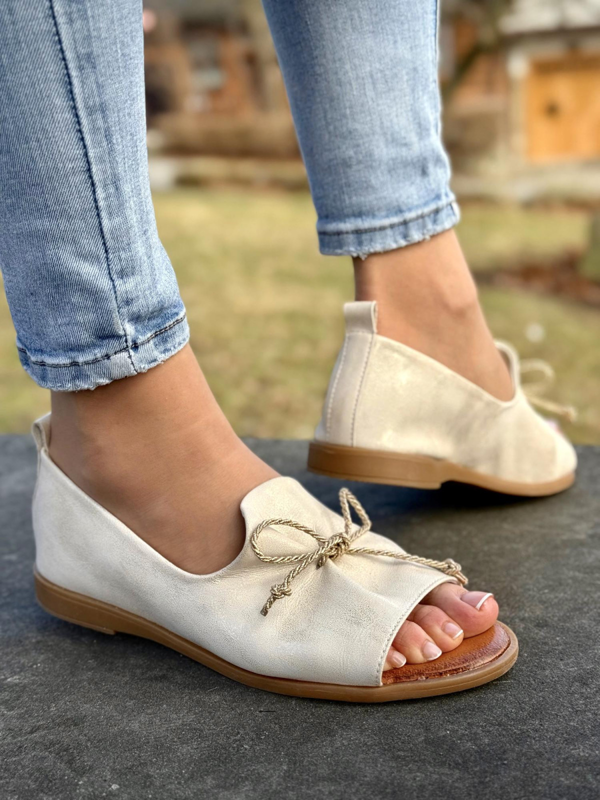 Sandałki damskie ze skóry naturalnej