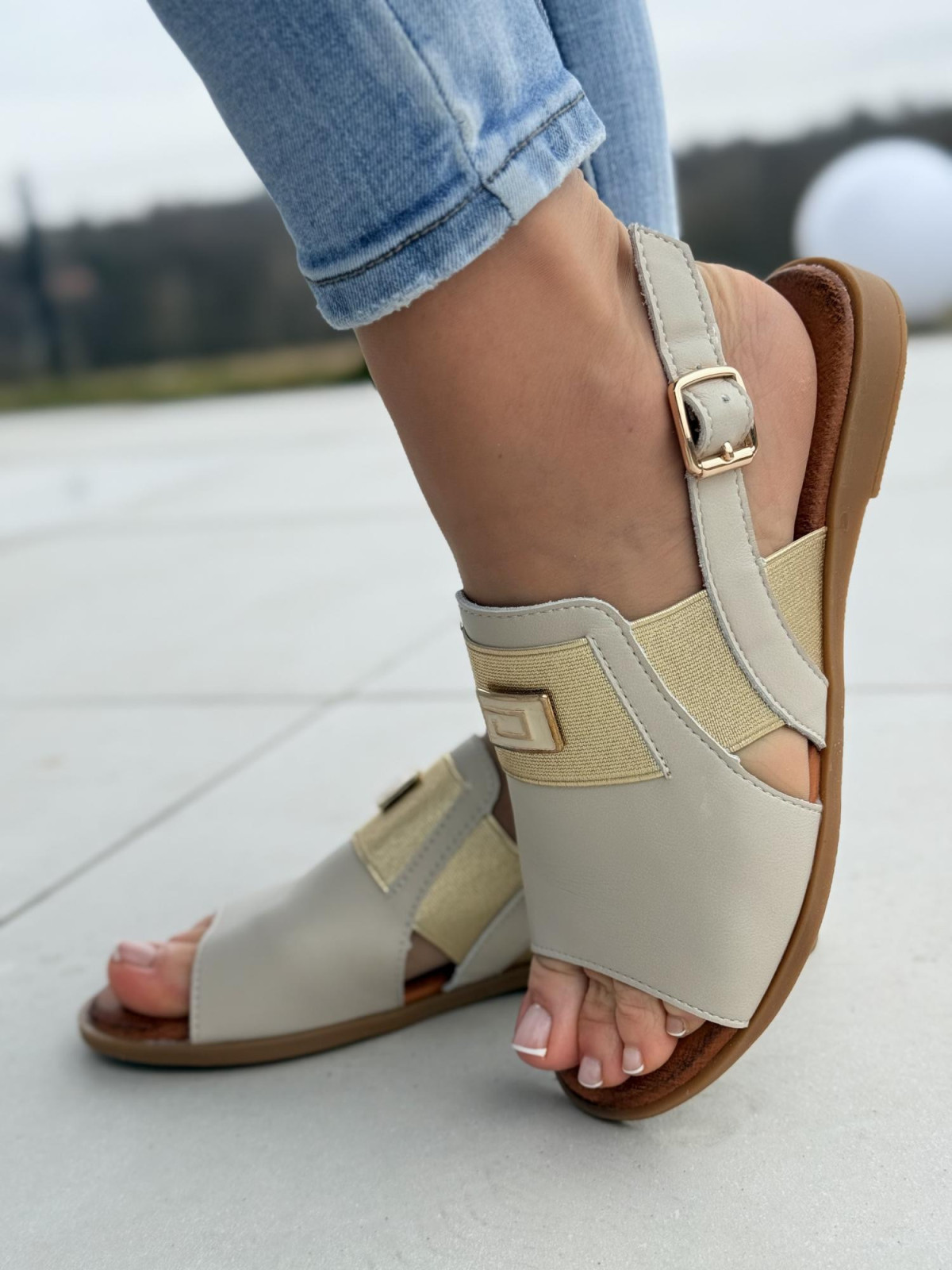 Sandałki damskie ze skóry naturalnej