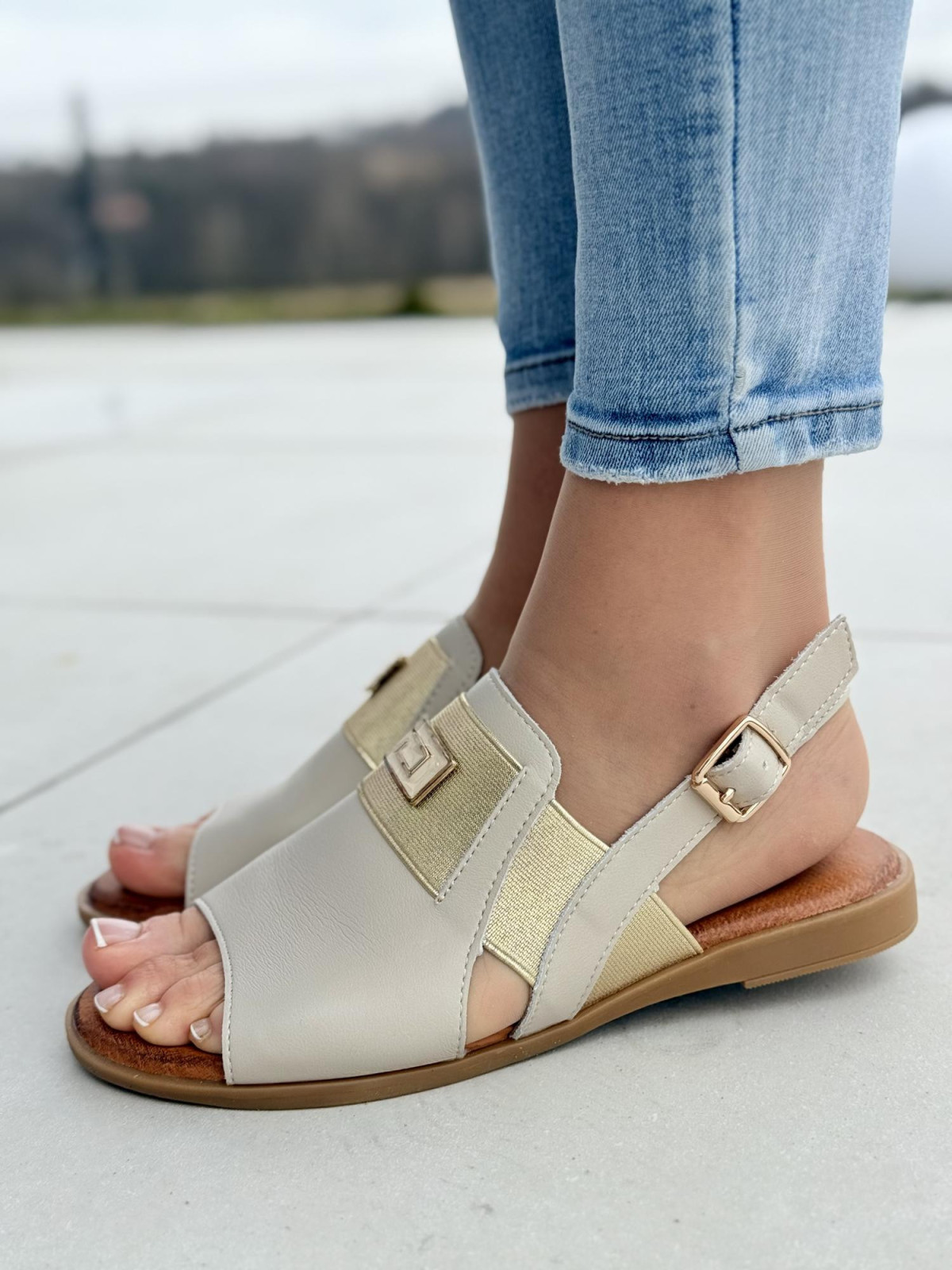 Sandałki damskie ze skóry naturalnej