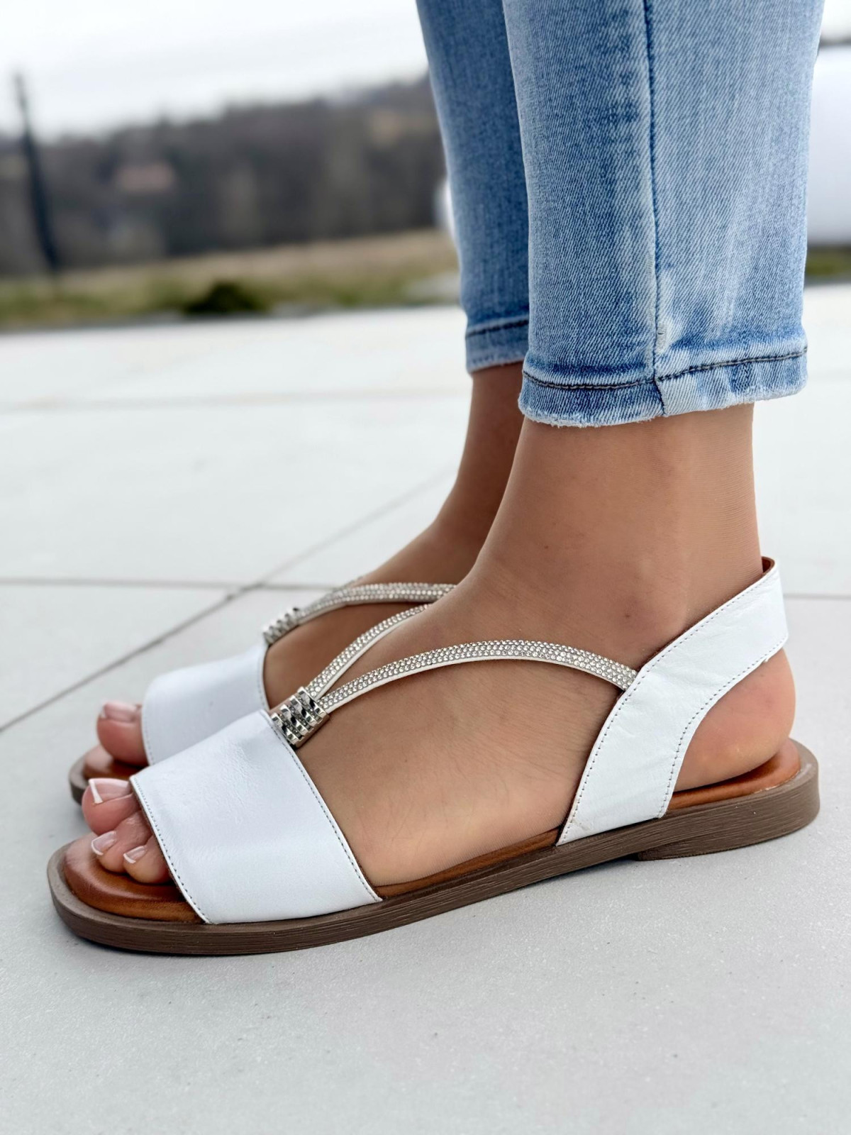 Sandałki damskie ze skóry naturalnej