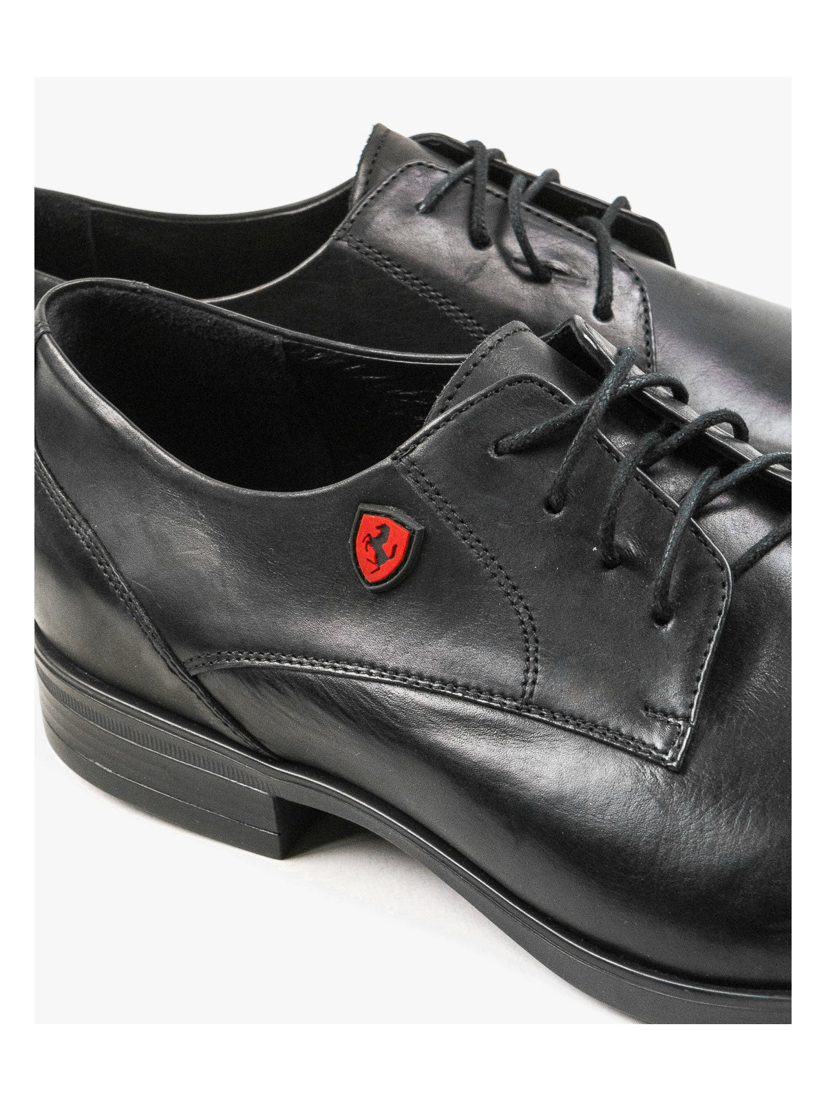 Czarne półbuty męskie skórzane