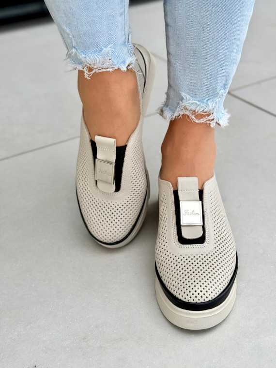 Beżowe sneakersy ze skóry naturalnej