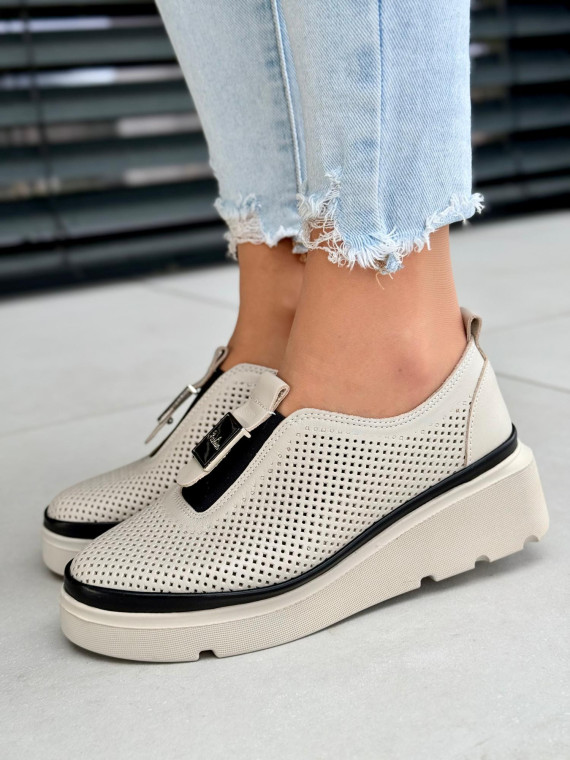 Beżowe sneakersy ze skóry naturalnej