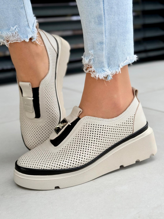 Beżowe sneakersy ze skóry naturalnej