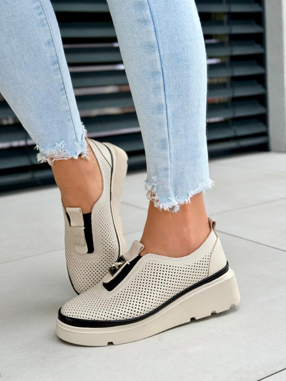 Beżowe sneakersy ze skóry naturalnej