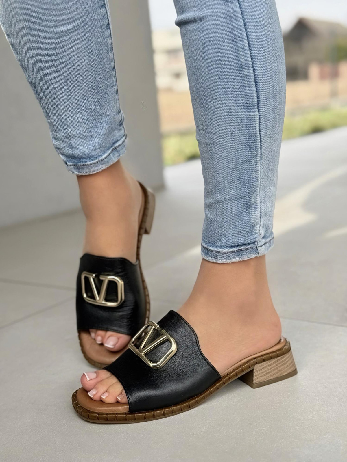 Klapki damskie ze skóry naturalnej