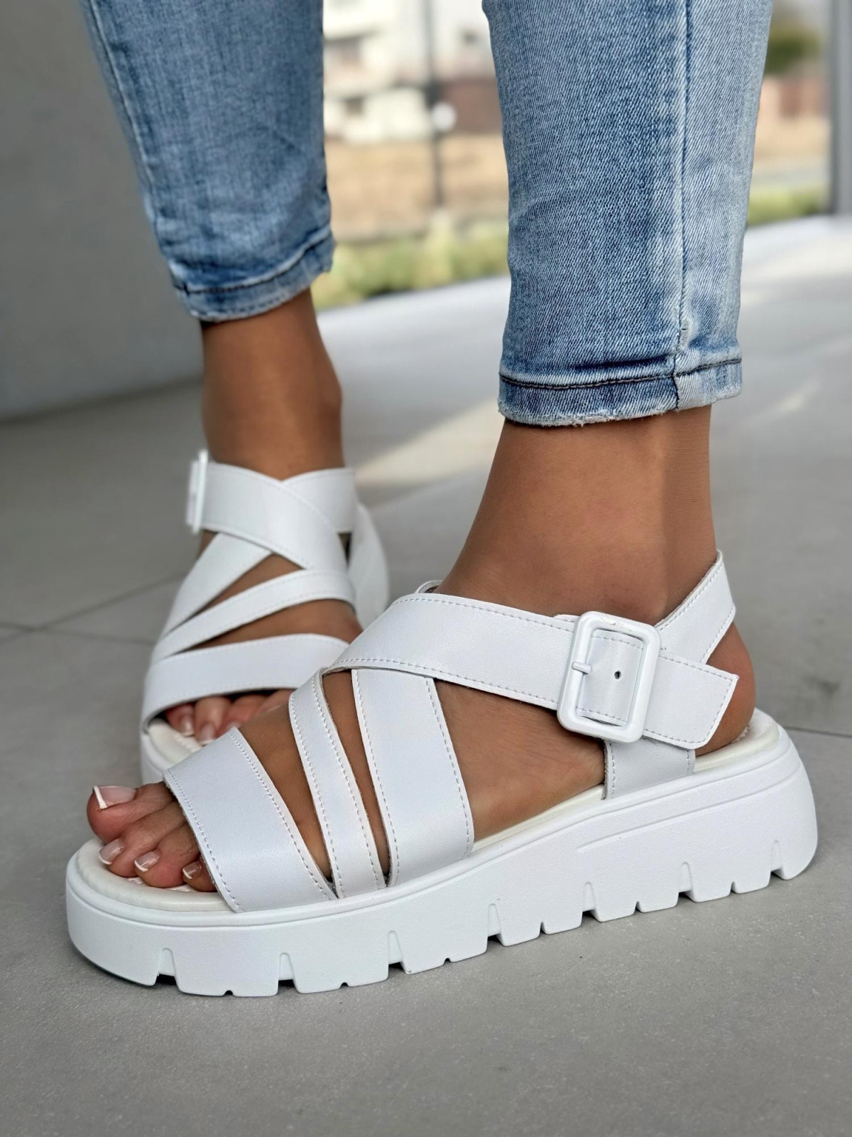 Sandałki damskie ze skóry naturalnej