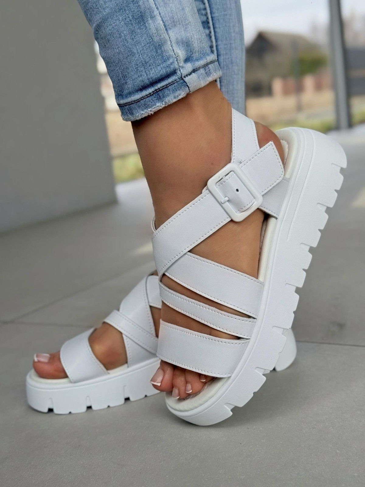 Sandałki damskie ze skóry naturalnej