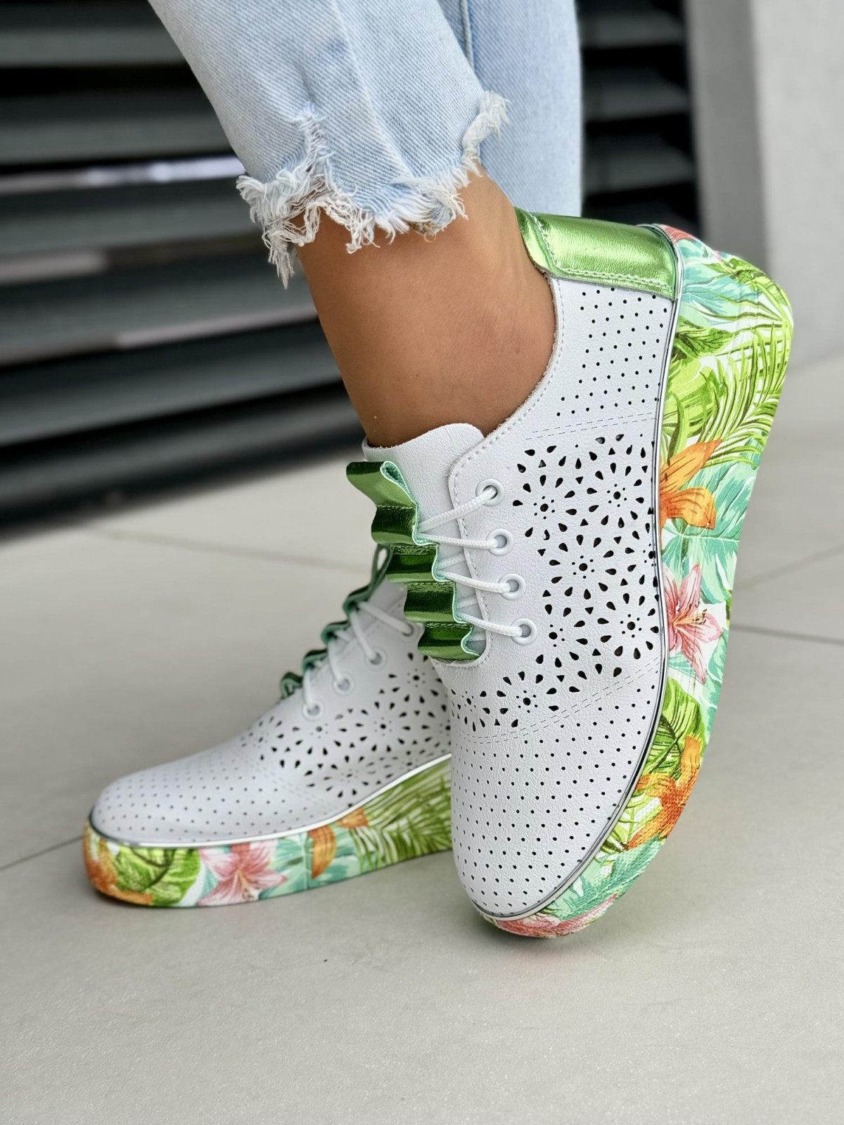 Wyjątkowe sneakersy damskie ze skóry naturalnej