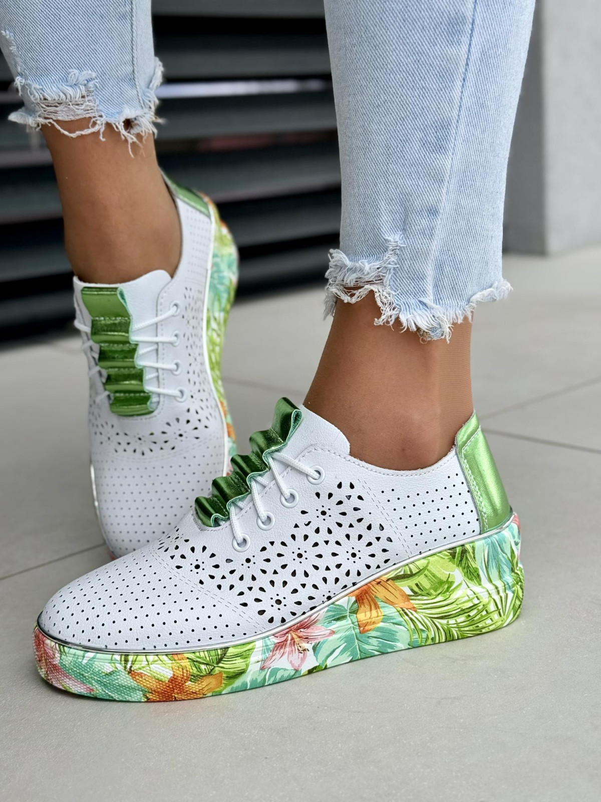 Wyjątkowe sneakersy damskie ze skóry naturalnej