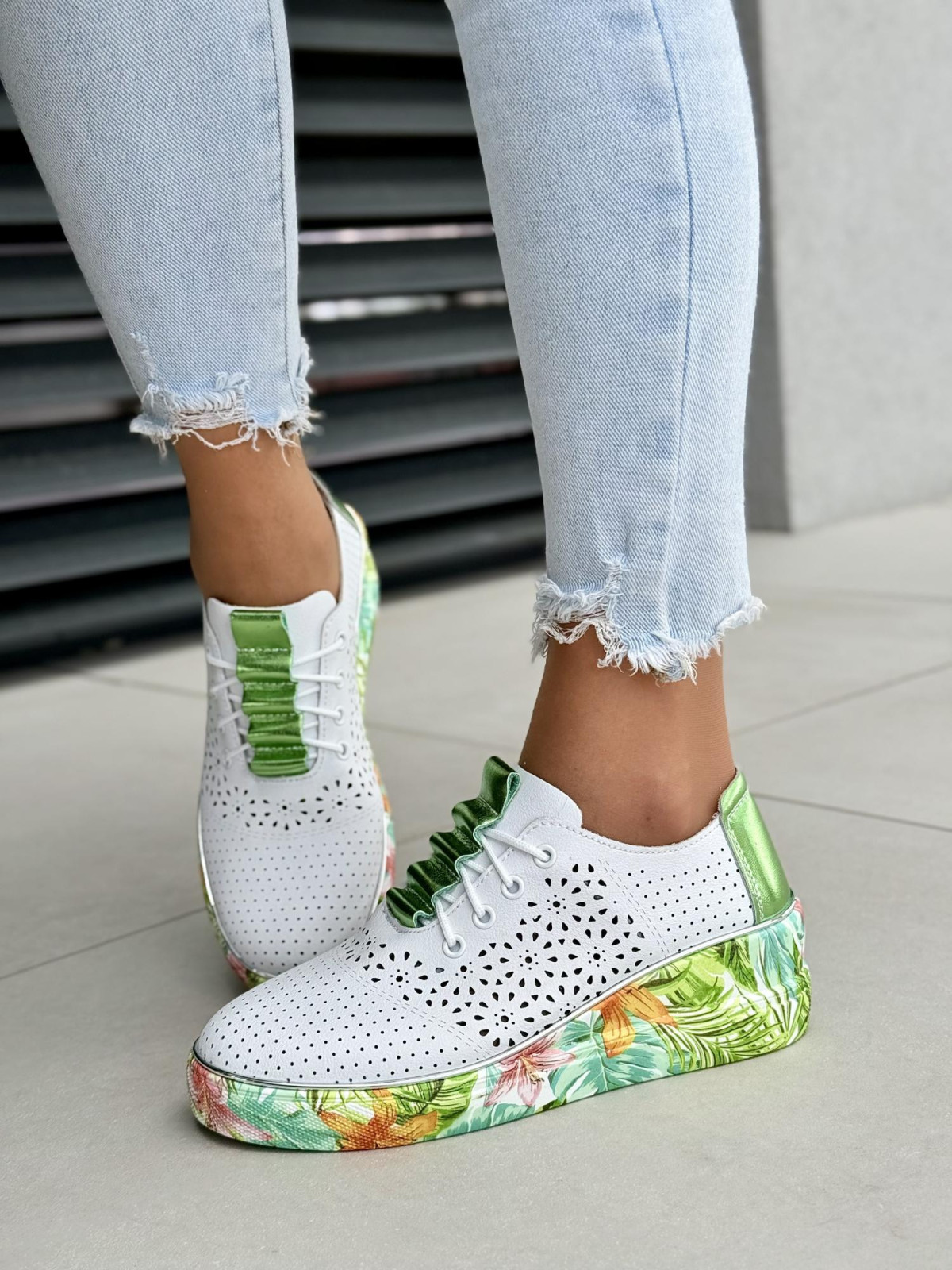 Wyjątkowe sneakersy damskie ze skóry naturalnej