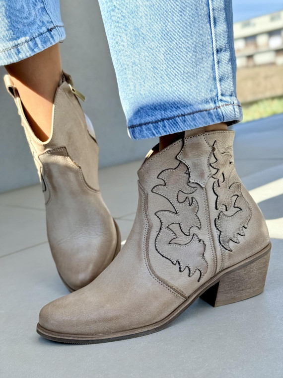 Piękne kowbojki ze skóry naturalnej OLEKSY Polskiej produkcji