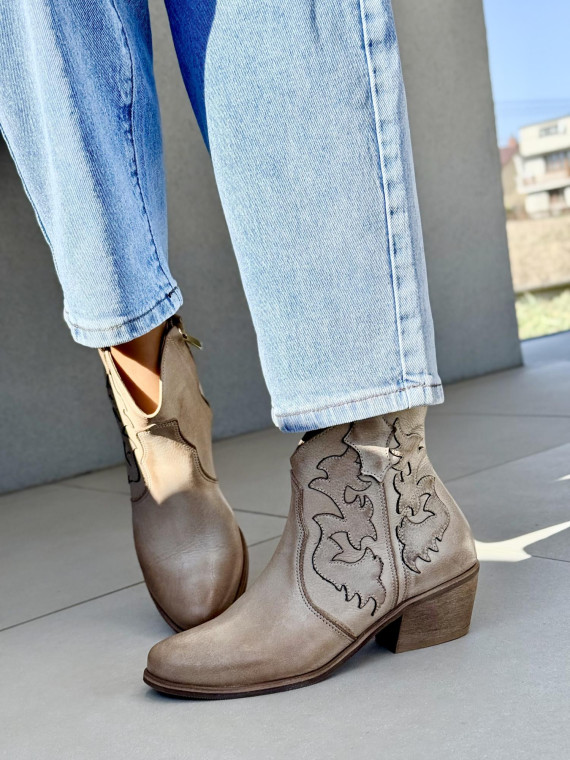 Piękne kowbojki ze skóry naturalnej OLEKSY Polskiej produkcji