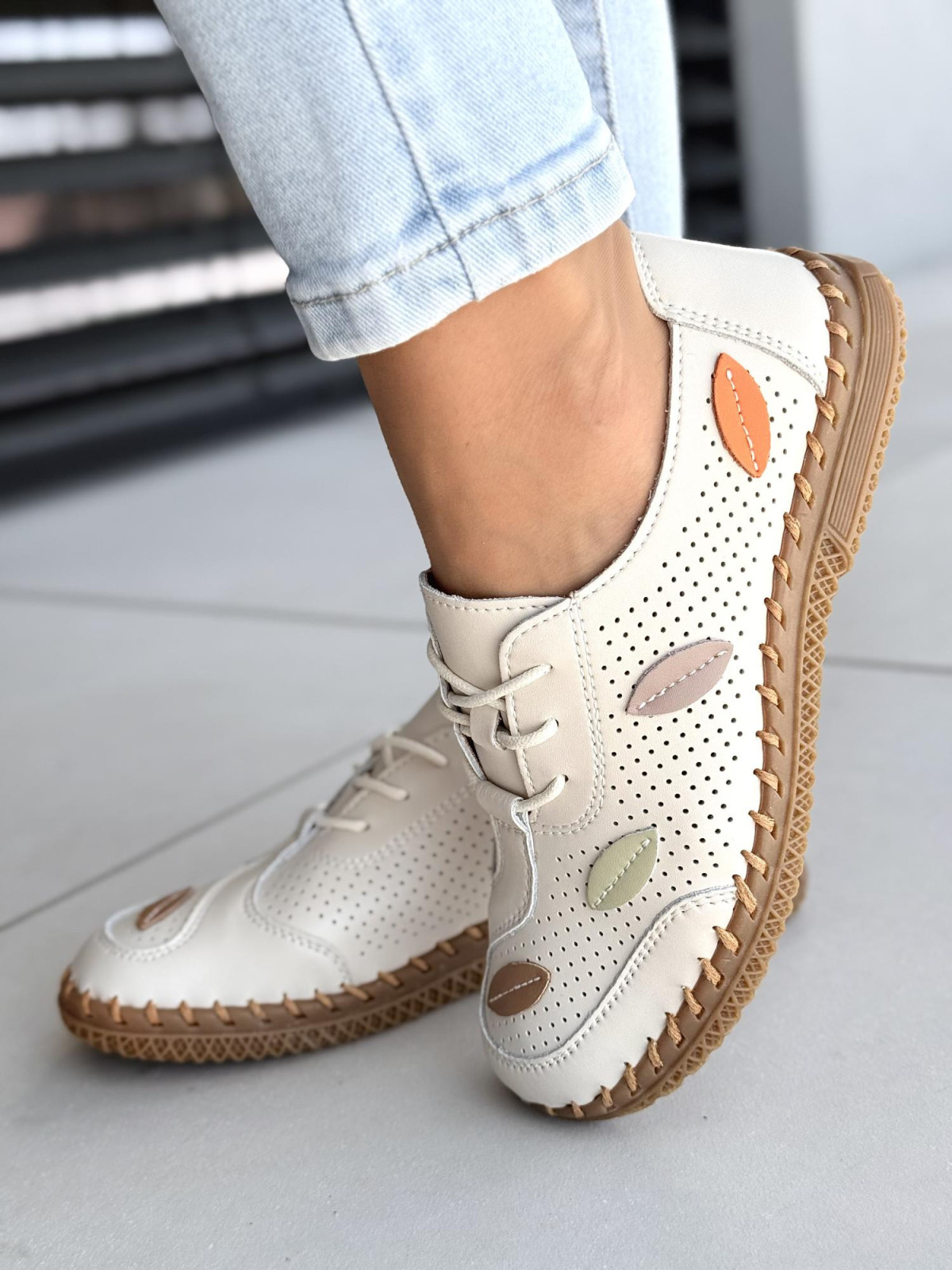 Półbuty damskie ze skóry naturalnej