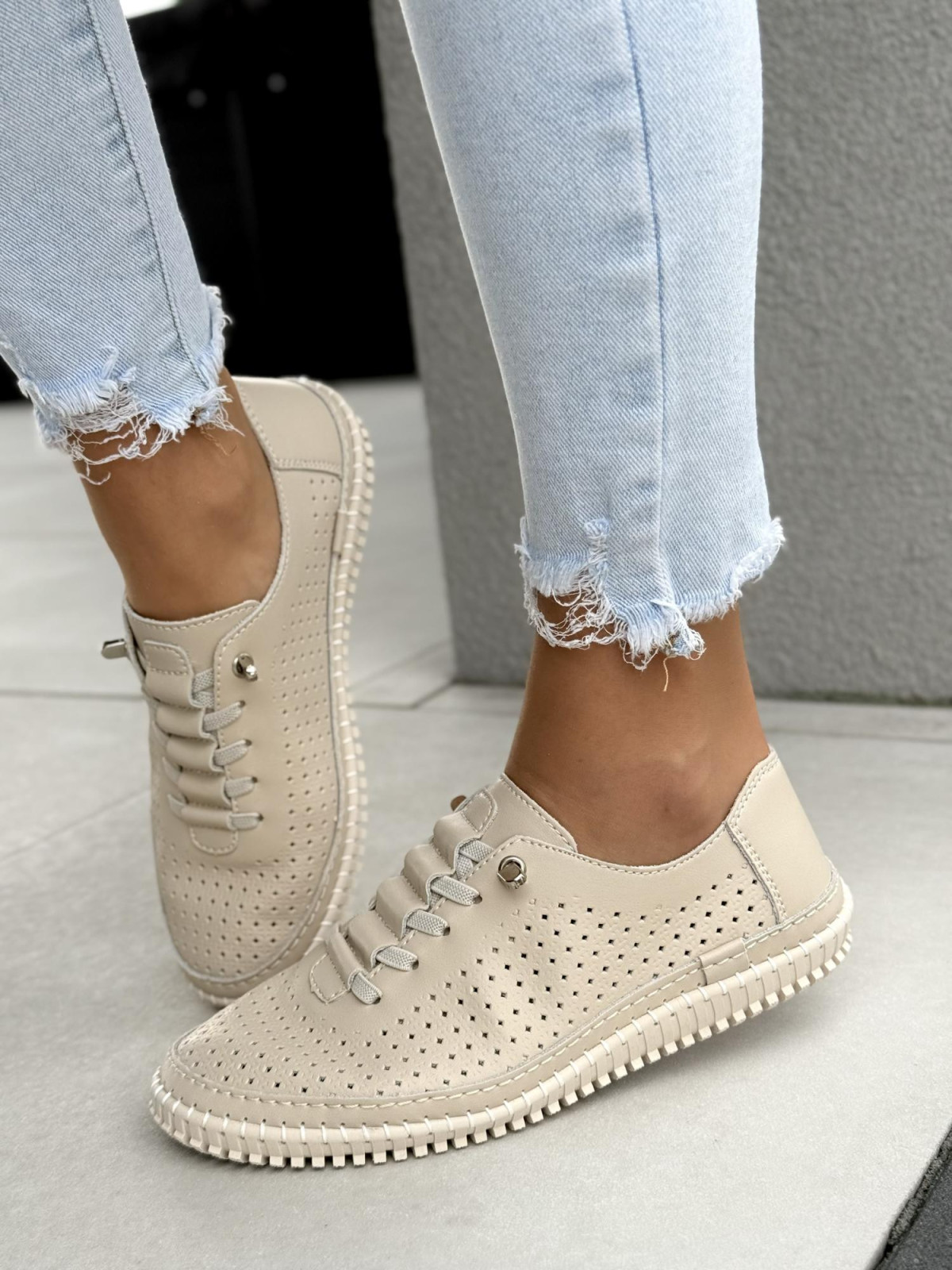 Półbuty damskie ze skóry naturalnej