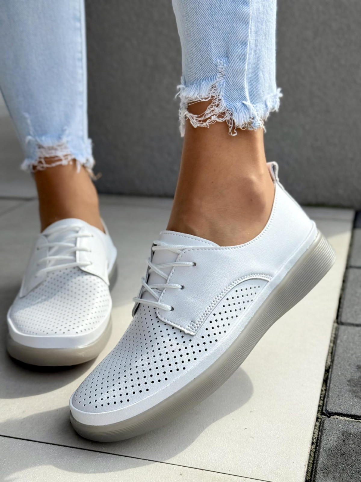 Wygodne przewiewne półbuty damskie ze skóry naturalnej