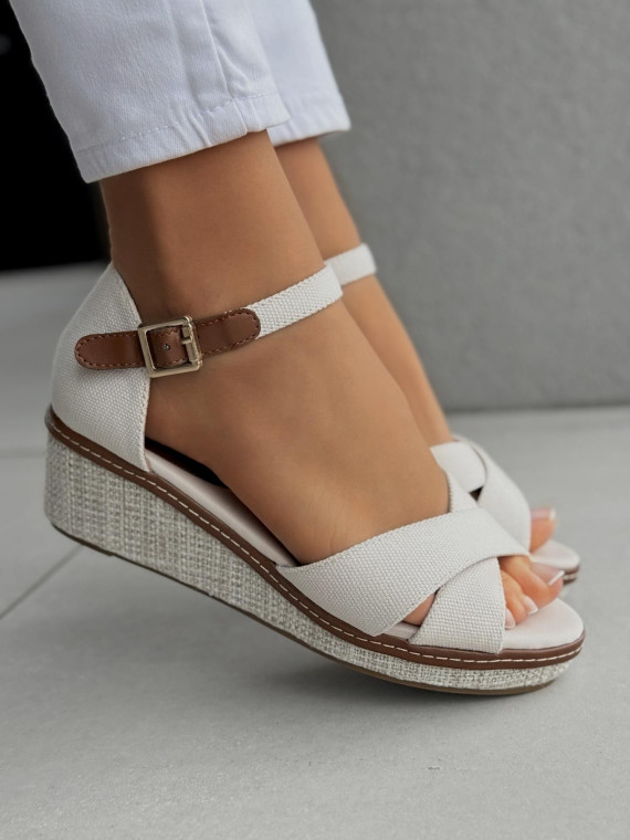 Wygodne sandałki damskie z płótna